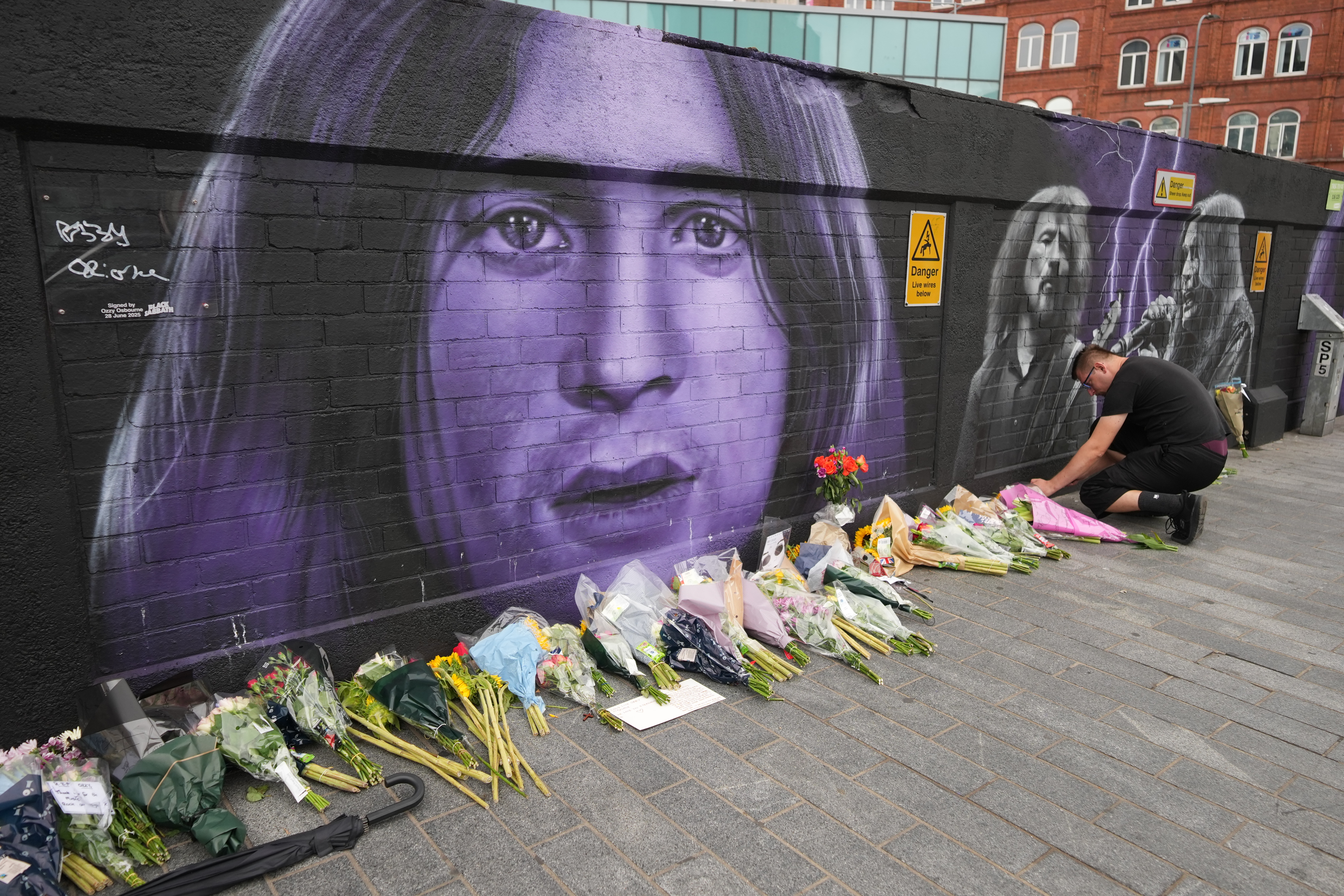 Cauza morții lui Ozzy Osbourne, așa cum apare în certificatul de deces. Sunt trecute toate afecțiunile legendarului artist