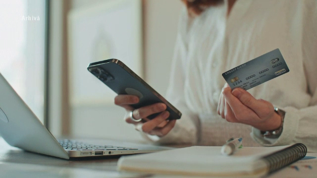 O directoare de la o companie de stat a delapidat 900.000 de euro și i-a pierdut la pariuri. „Are o adicție puternică”