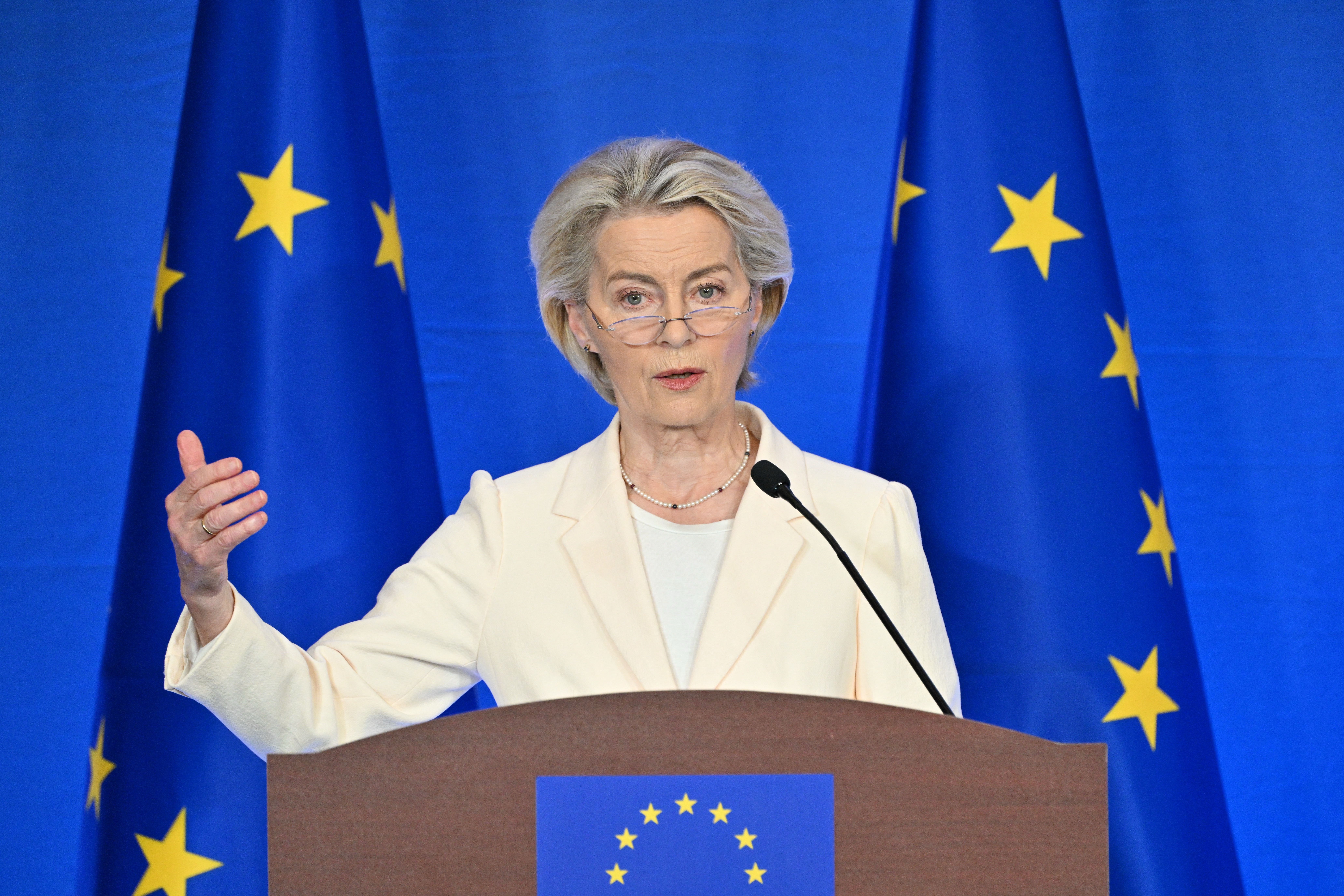 Ursula von der Leyen, după un summit tensionat la Beijing: Relaţiile UE-China se află într-un „moment de cotitură”