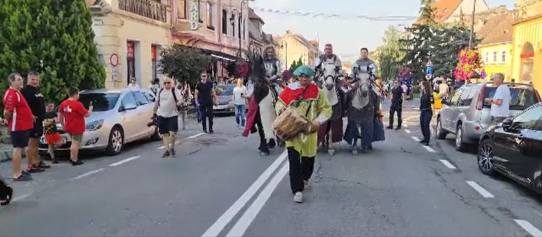 Tradiții în inima cetății din Sighișoara. Cel mai mare festival medieval și-a deschis porțile: „Mă bucur de sărbătoare”
