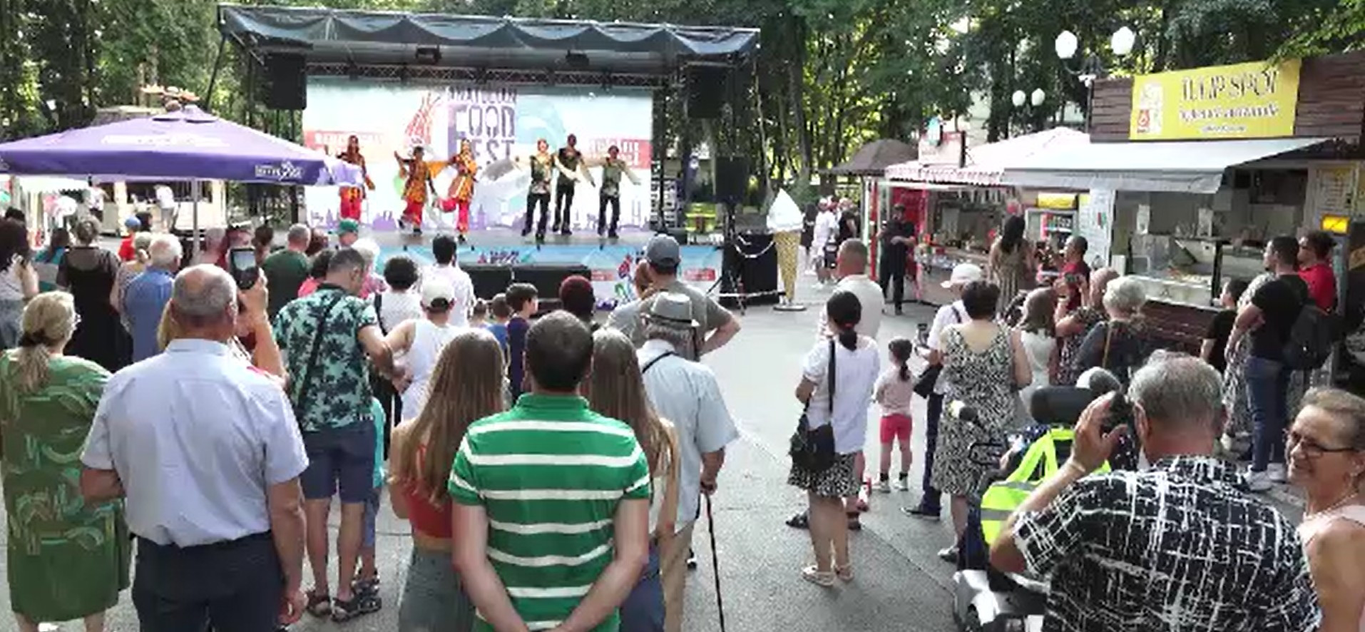 Arome și tradiții turcești, la festivalul din Iași. Parcul Expoziției din zonă s-a umplut de vizitatori