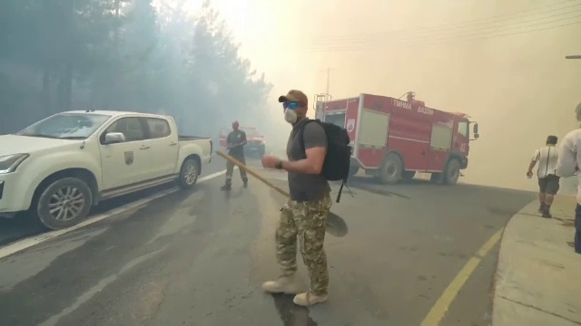 Val sufocant de caniculă peste Europa. Sezonul turistic, amenințat de incendii în Turcia, Grecia și Albania