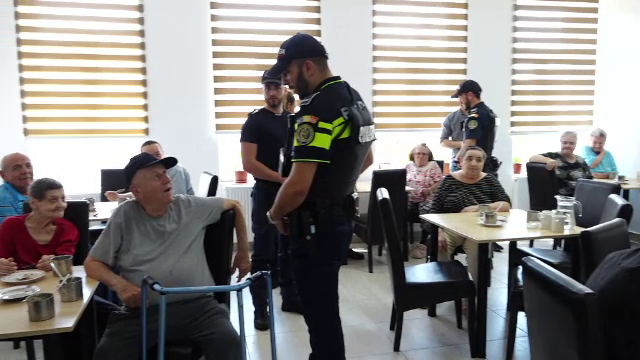 Drama unui părinte aflat în căminul de bătrâni din Maramureș: „Băiatul, în Italia, la lucru, m-a șters de pe telefon”