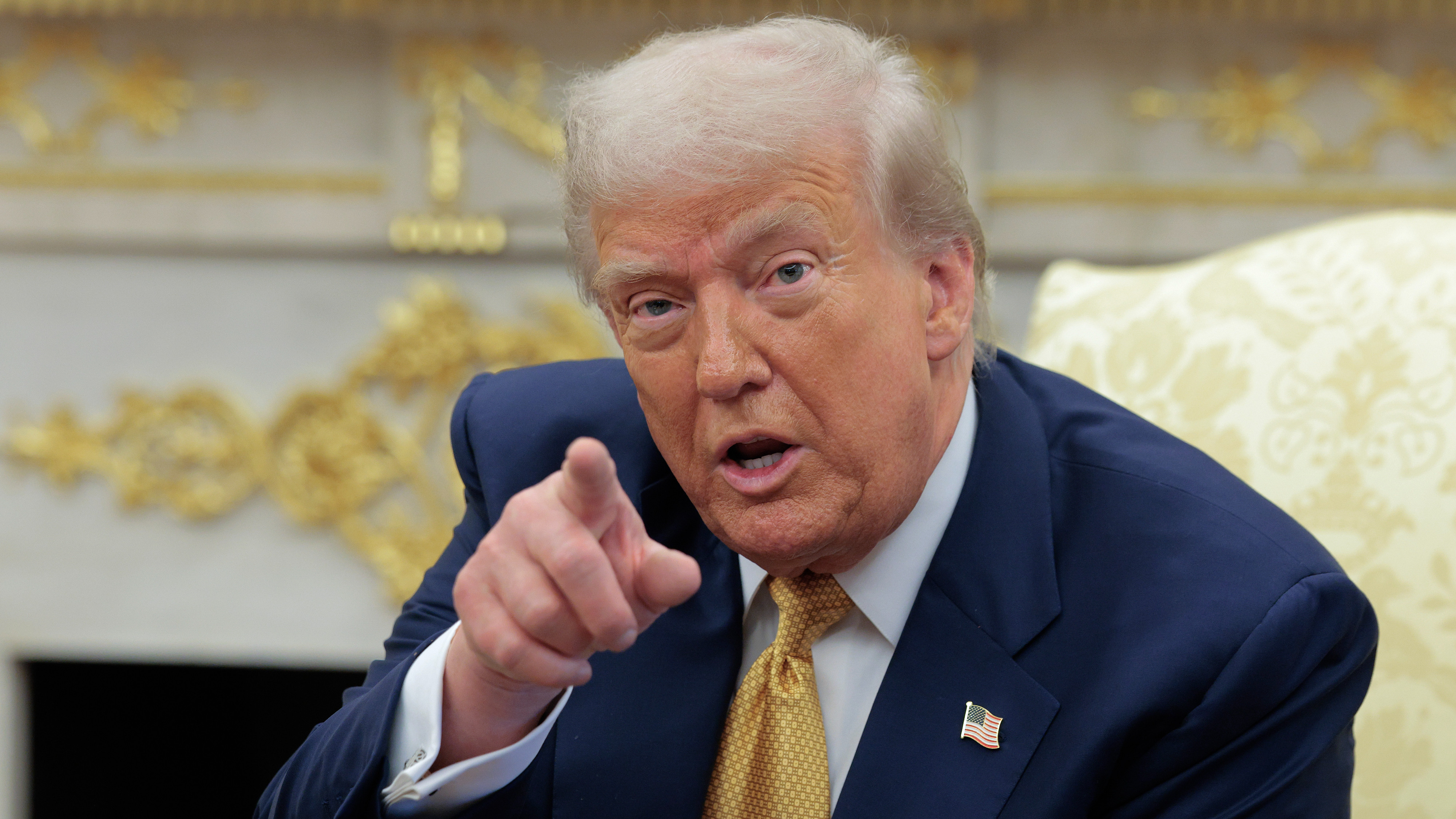 Schimburi de replici cu ameninţări între Donald Trump şi fostul preşedinte rus Dmitri Medvedev