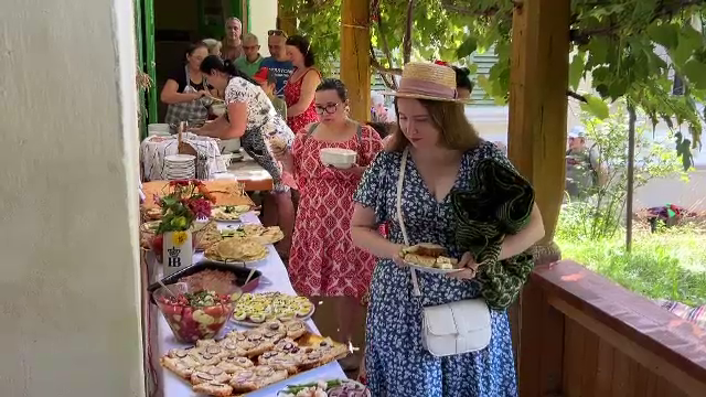 Vacanțe în biserici fortificate, în inima Transilvaniei. Tradiție, răcoare și mâncare ca pe vremea bunicilor: „Este minunat”