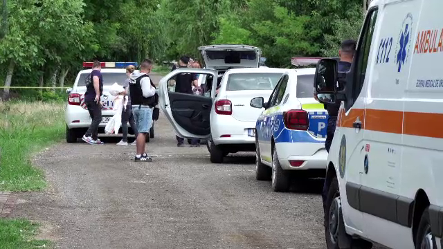 Dublă crimă misterioasă în Timiș. Fiul și-a găsit părinții înjunghiați. „Ea zicea că e o mafie care îi urmărește”