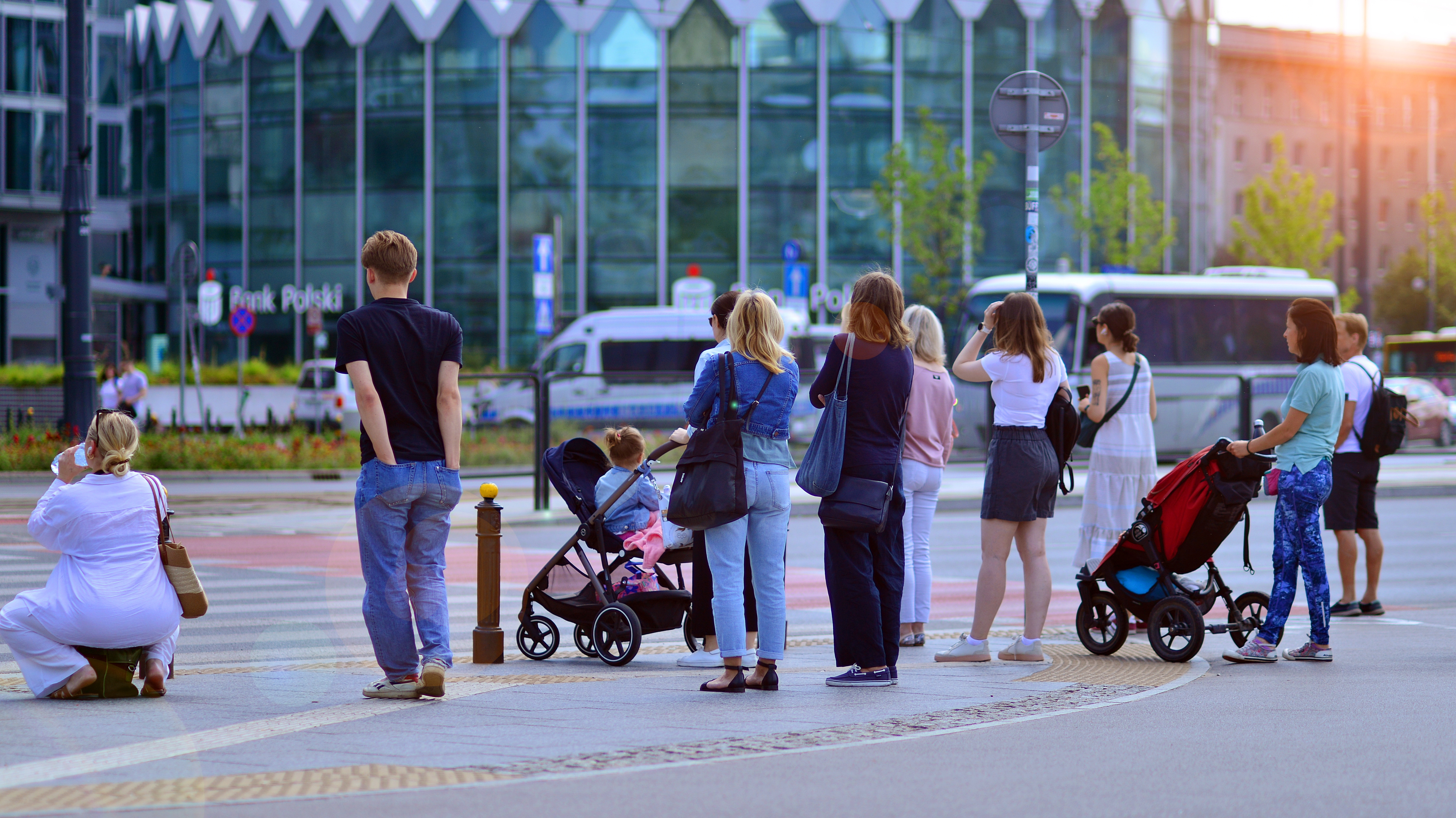 Cinci judeţe şi Bucureştiul intră sub Cod galben de caniculă. Temperaturile resimțite vor fi extreme. Hartă