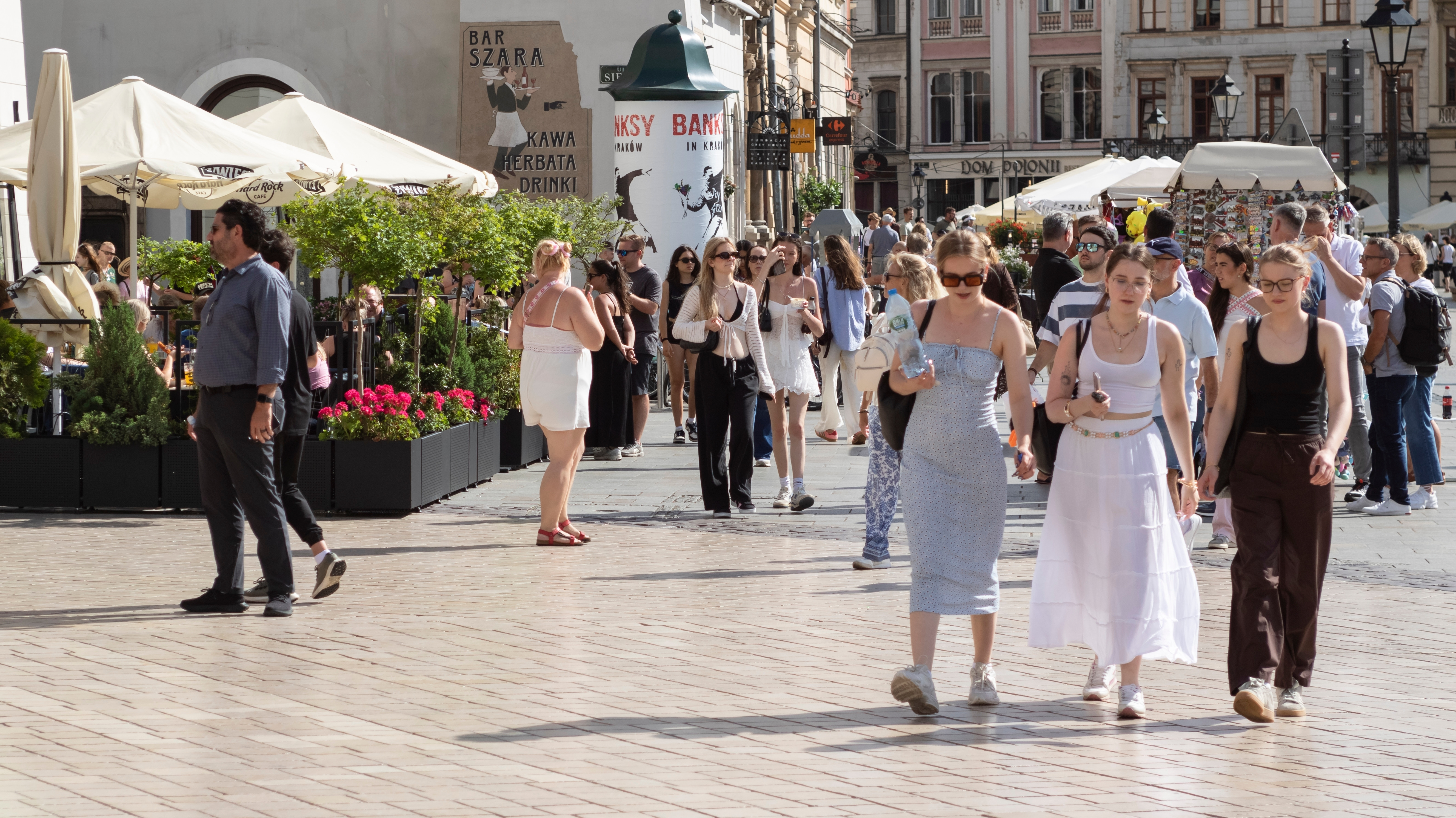 Raport BNR: Explicația momentului în care cursul a spart pragul psihologic de 5 lei/euro în mijlocul alegerilor prezidențiale