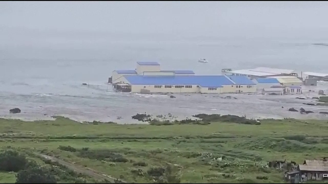 Distrugerile lăsate în urmă de cel mai puternic cutremur din ultimii 14 ani, urmat de tsunami. Imagini dramatice