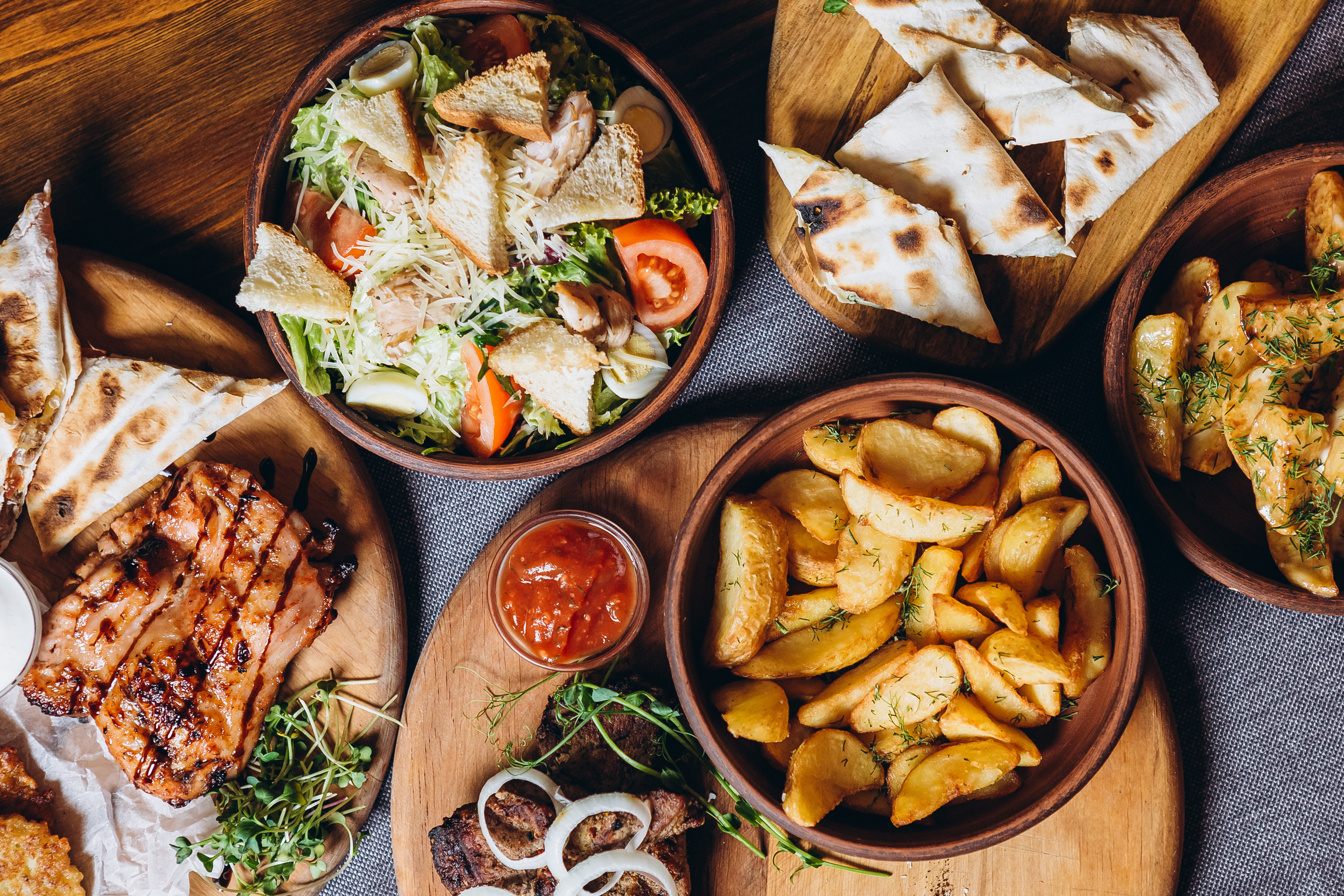 Mâncarea tradițională în Bulgaria. Ce preparate să încerci ca turist din bucătăria bulgărească