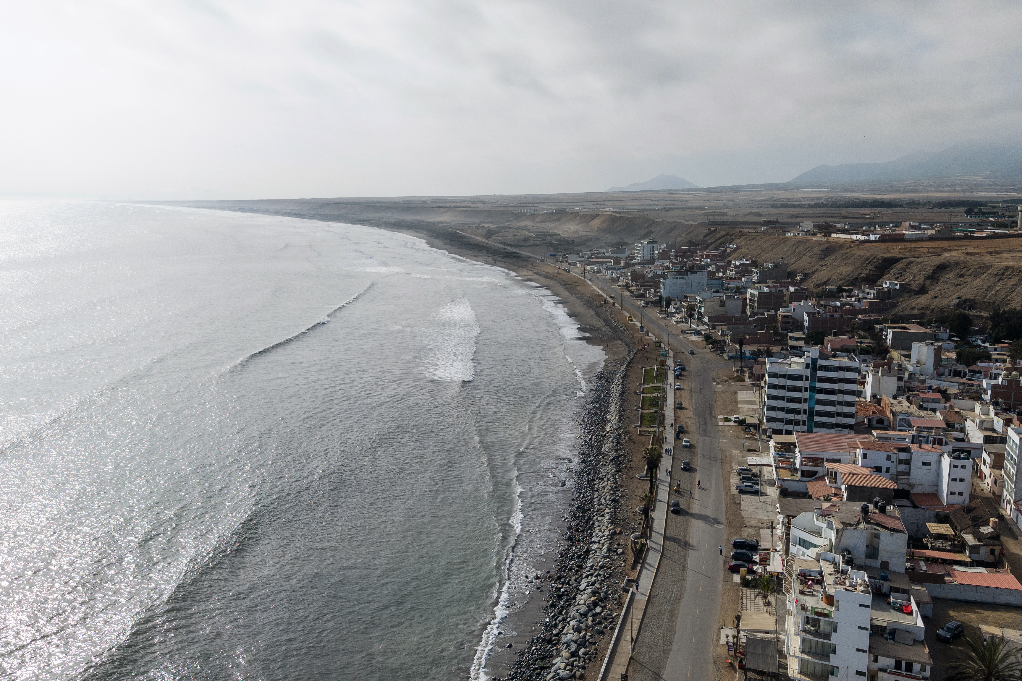 De ce tsunamiul de după cutremurul de magnitudine 8,8 nu a fost devastator. Explicația pentru valurile de cel mult 4 metri