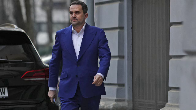 Încă un scandal cu un membru al Guvernului Bolojan. Ministrul Transporturilor, Ciprian Șerban, PSD, ar fi dat mită în 2012