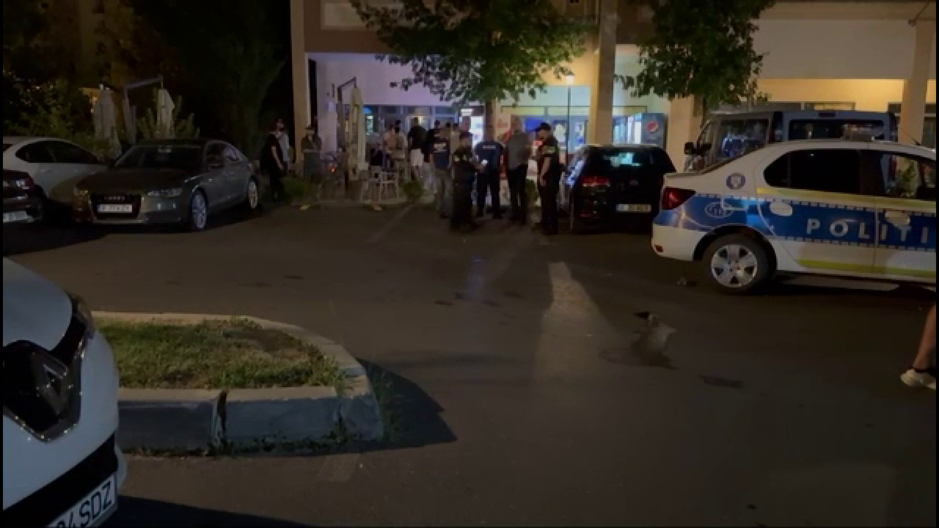Un nou incident sângeros în Cosmopolis, la două luni de când a fost ucisă Teodora Marcu. Un bărbat a fost acum înjunghiat