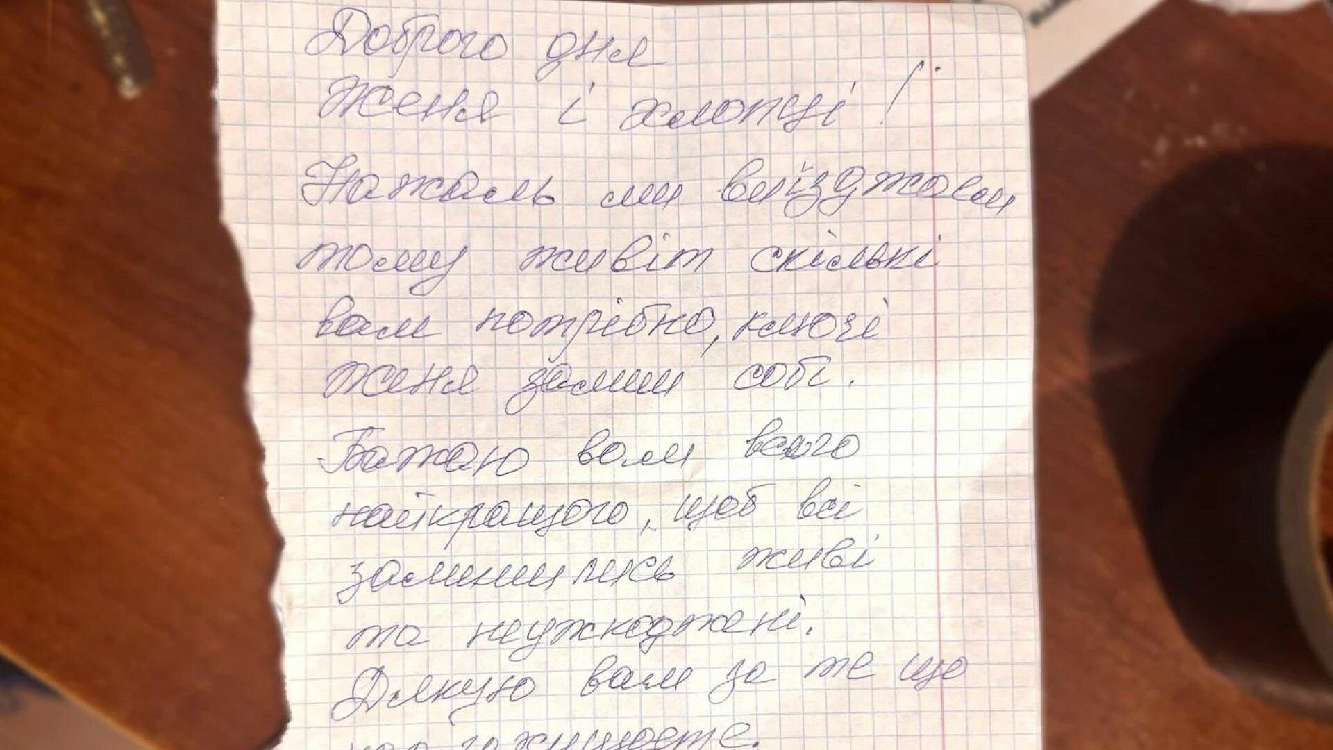 Scrisoarea emoționantă găsită de un soldat ucrainean într-un apartament părăsit, după ce proprietarii au fugit de război