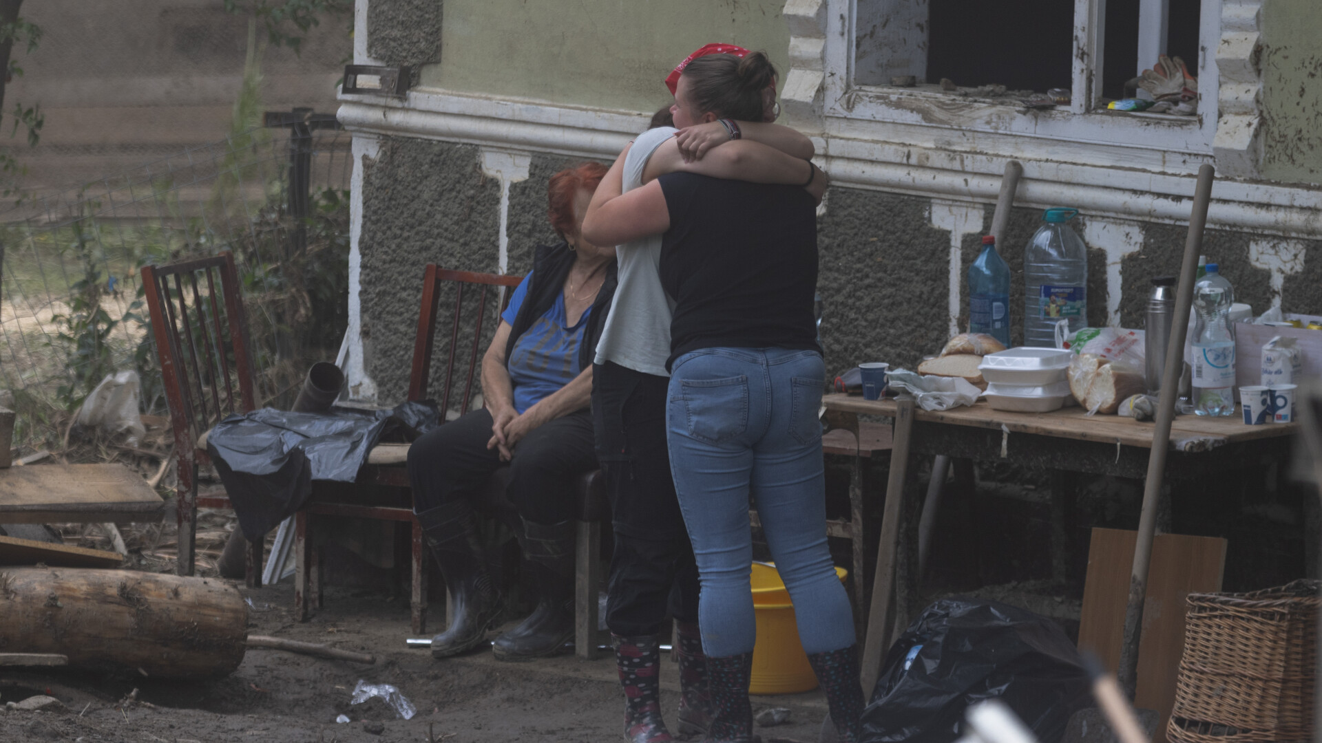 Câți bani a primit o familie din Broșteni care avea asigurare facultativă pentru locuința distrusă de inundații