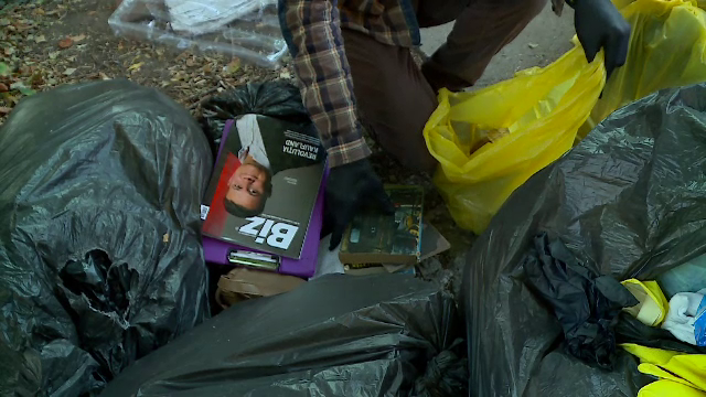 Acțiune de ecologizare pe malurile Dâmboviței. Zeci de voluntari au adunat gunoaiele aruncate la voia întâmplării