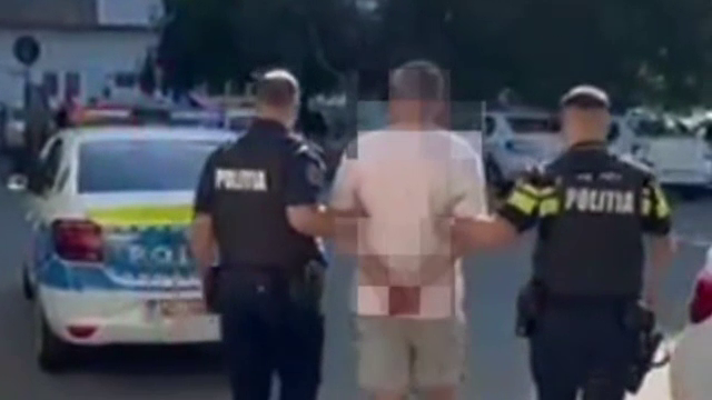 Copilul bătut crunt de tatăl beat și părăsit de mamă a ajuns în grija statului. Vecinii au auzit strigătele de ajutor