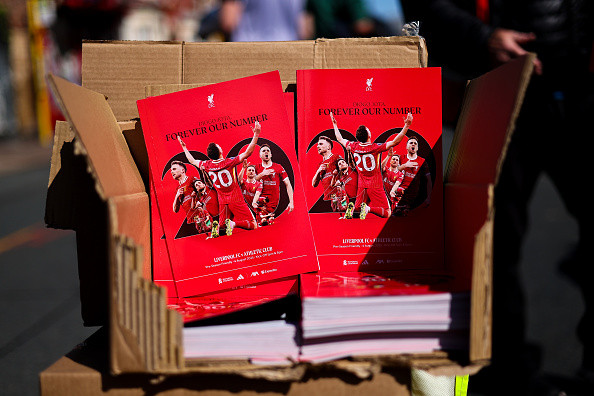 Fanii de la Liverpool, omagiu pentru Diogo Jota la primul meci pe Anfield de la decesul atacantului. VIDEO