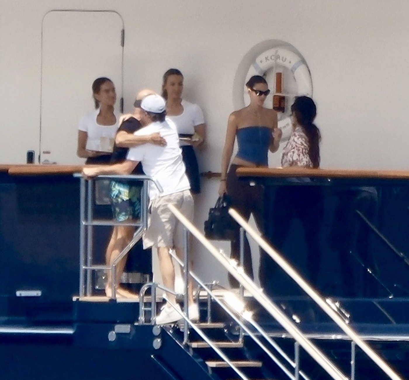 Jeff Bezos și Lauren Sánchez, cină romantică în Ibiza alături de Leonardo DiCaprio și de partenera lui. Cum au fost surprinși