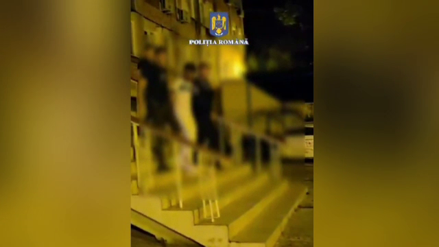 Doi frați din Hunedoara au fost reținuți la câteva ore distanță. Ambii sunt acuzați de agresiuni asupra membrilor familiei