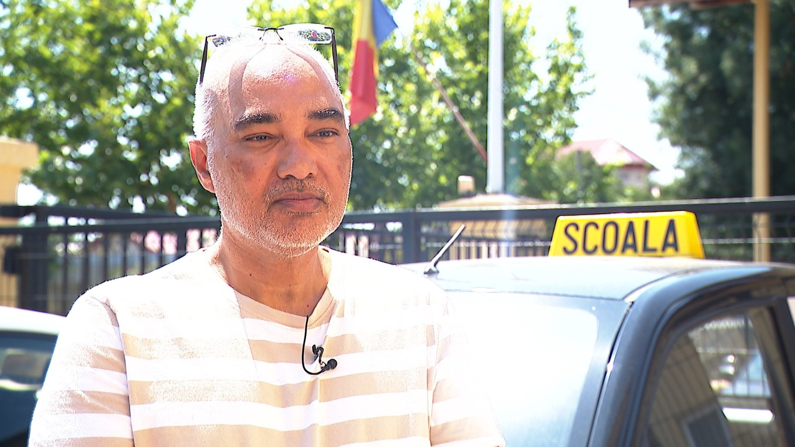 De la „cine lovește cu fața e de vină” la școala de șoferi din București. Povestea asiaticilor care vor să facă ride sharing