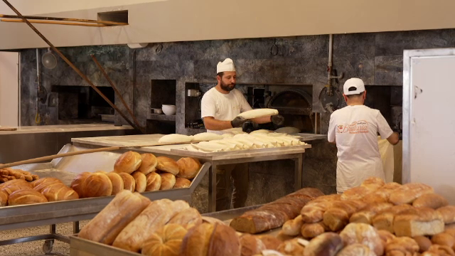 Avem prețuri record la pâine într-un an cu producție istorică de grâu. De ce nu se ieftinesc produsele de panificație