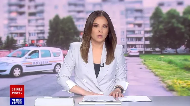 Un bărbat a fost atacat de o vecină cu probleme psihice, în holul blocului. L-a surprins cu un obiect ascuțit