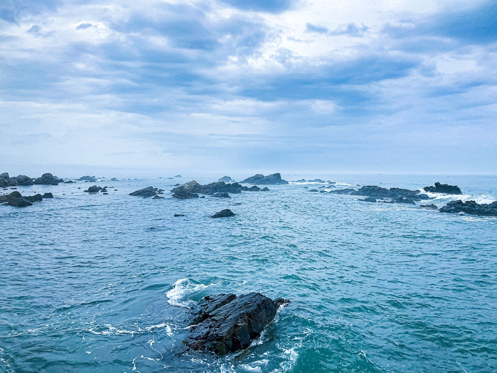 Un nord-coreean a fugit în Coreea de Sud înotând agăţat de bucăţi de polistiren