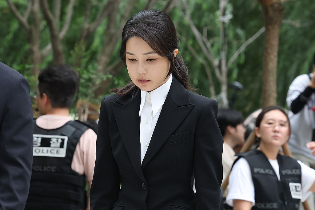 Fosta Primă Doamnă din Coreea de Sud ar putea fi arestată. Ce acuzații îi aduc procurorii. "Îmi cer sincer scuze”