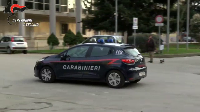 O româncă a păcălit mai mulți bătrâni din Italia să o primească în casă, apoi îi adormea cu sedative și îi jefuia