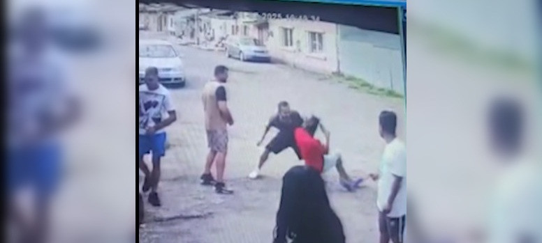 Un recidivist, arestat preventiv după ce a bătut cu bestialitate un bărbat pe stradă, sub ochii trecătorilor. VIDEO