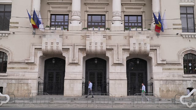 Au început tăierile de salarii ale directorilor din companiile municipale. Ce economie ar urma să facă Primăria Capitalei