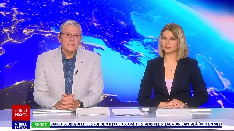 Expoziție desprinsă din filmele SF, la Iași. 14 roboți uriași veghează în grădina de lângă Palatul Culturii