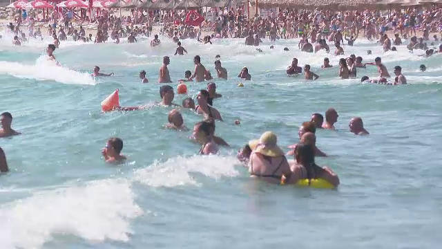 Zeci de turişti de pe litoral, consultaţi gratuit de medici: „În România lipsește educaţia medicală şi prevenţia”