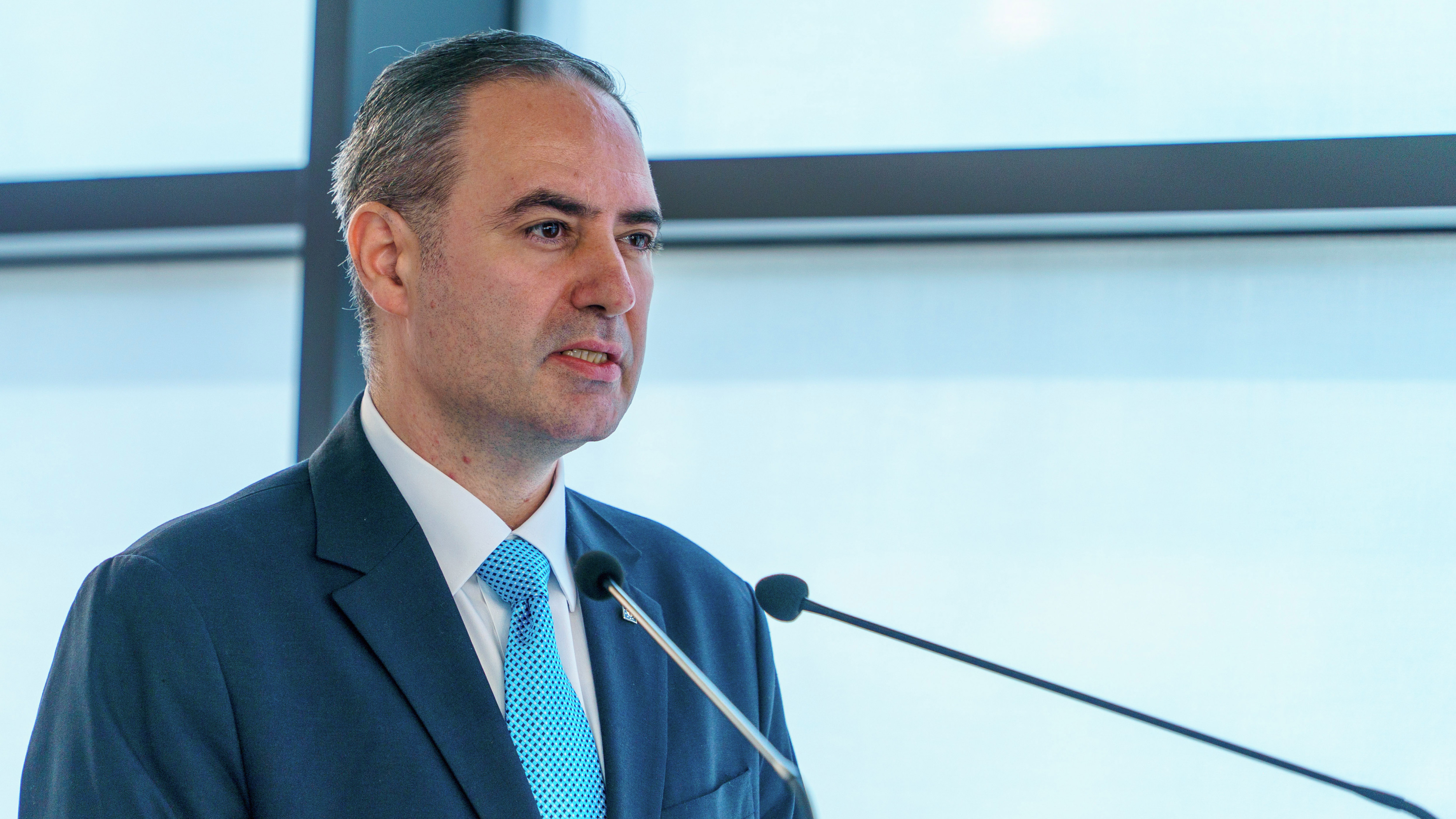 Ministrul Finanţelor: Afirmațiile potrivit cărora românii ar fi „jefuiți” prin aplicarea cotei majorate de TVA sunt false