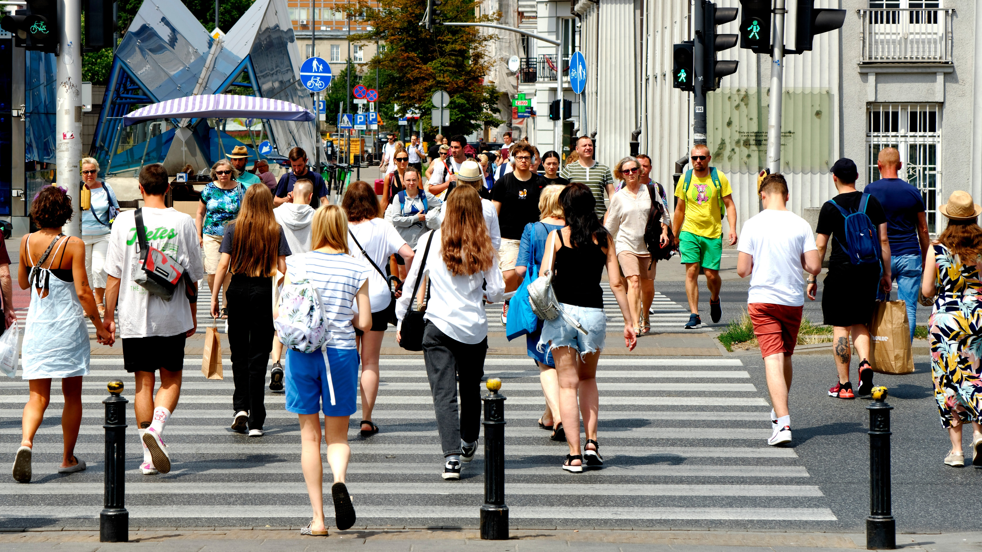 Economia României a crescut cu 1,2% din PIB. Scăderea consumului și factorii externi mențin riscul de recesiune