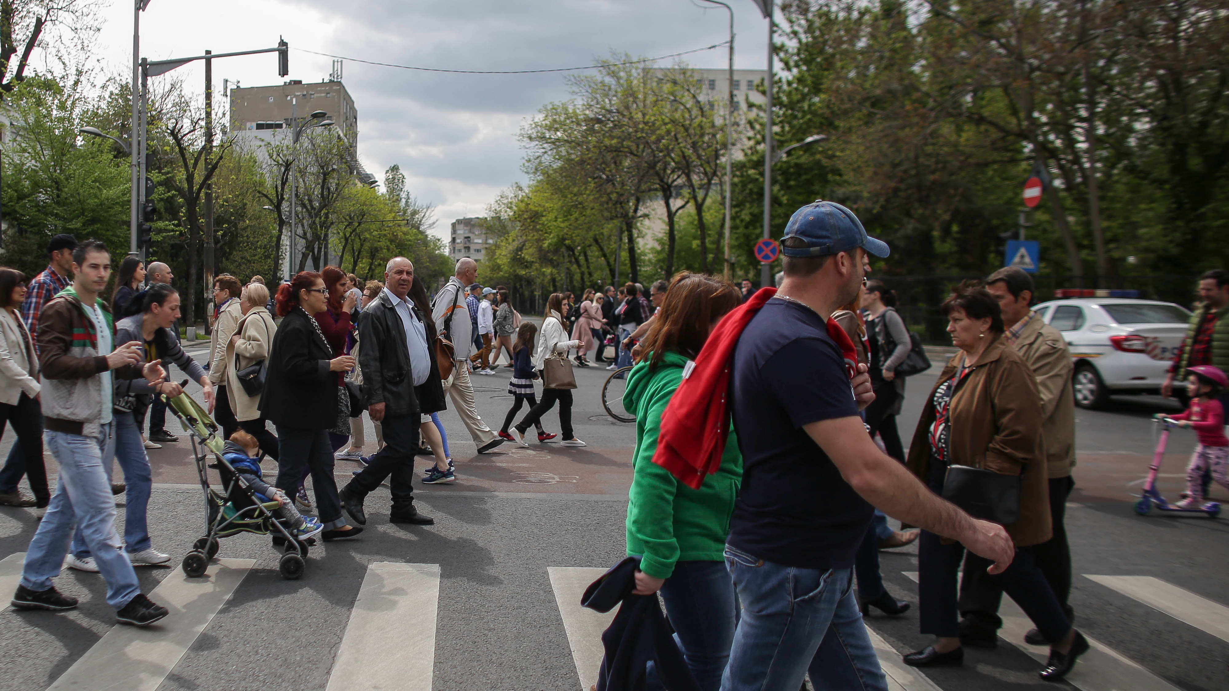Vremea se va răci începând de miercuri. Regiunile în care temperaturile scad cu până la 15 grade Celsius | HARTĂ