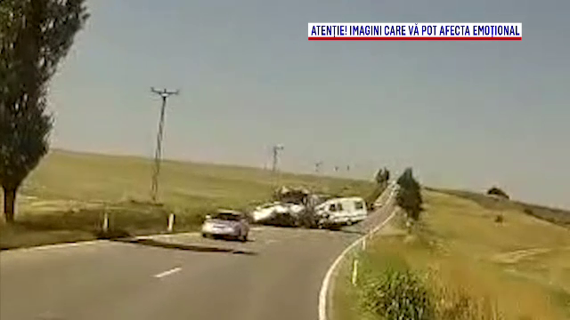 Familie din Iași, distrusă când pleca în vacanță: tatăl mort, mama și copiii - în stare gravă. Imagini șocante