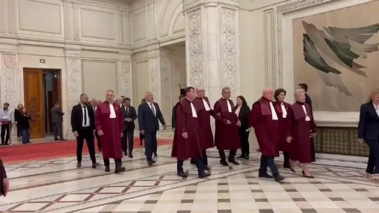Cum explică Guvernul, pentru Știrile ProTV, de ce judecătorii CCR sunt exceptați de la „reforma magistraților”