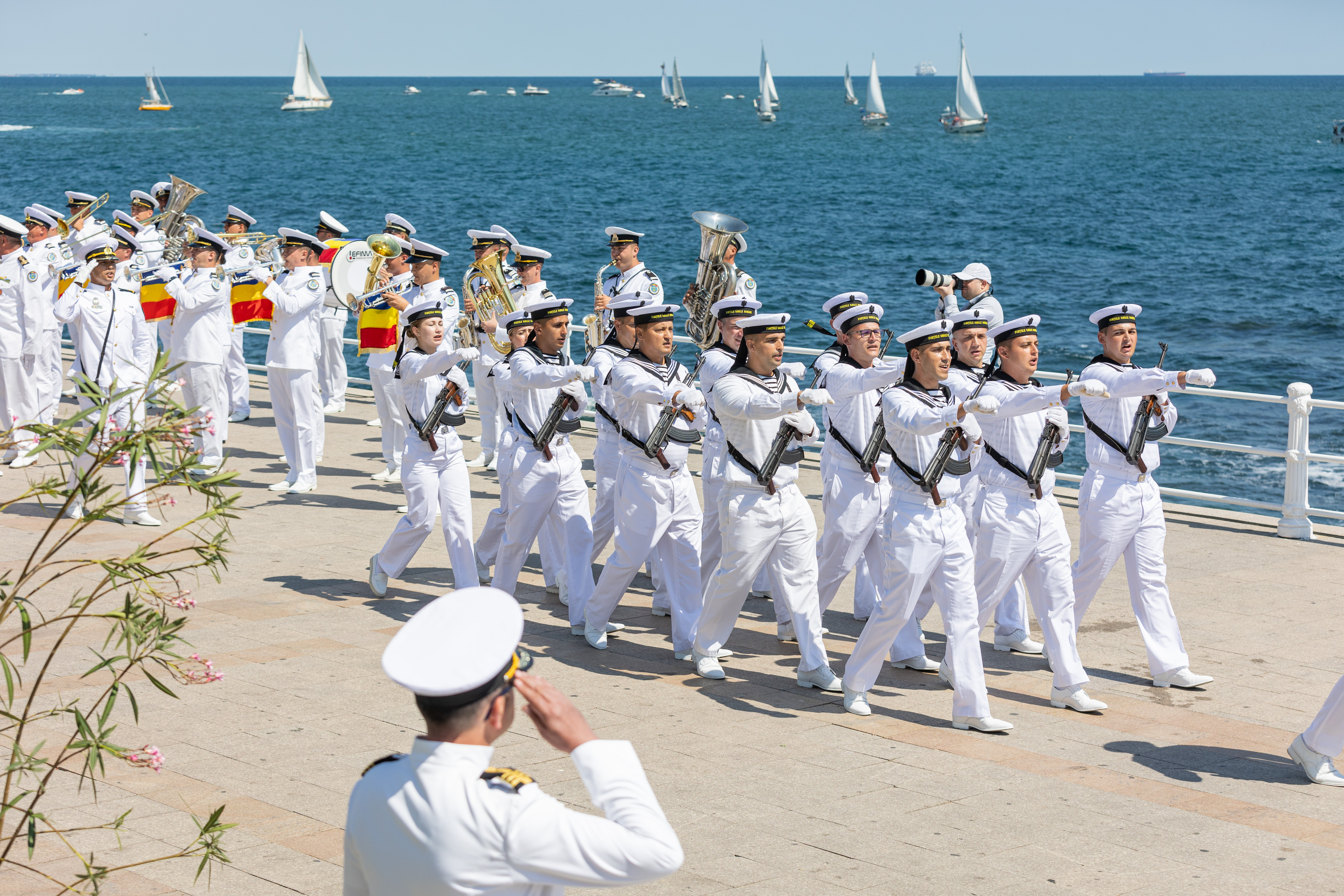 Ilie Bolojan, prezent în Constanța, de Ziua Marinei. Nicușor Dan a lipsit. Peste 10.000 de turiști au urmărit festivitățile