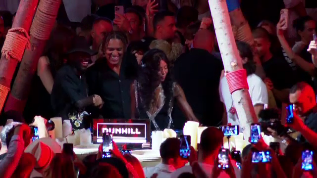 Naomi Campbell a mixat în Mamaia, de Sfânta Maria. Mii de tineri au dansat și s-au distrat până dimineață