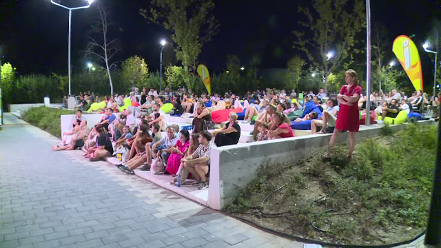 Bucureștenii s-au bucurat de film în aer liber de Sfânta Maria. Serile de cinema în parc continuă până în septembrie