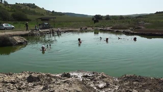 Lacul Aluna, Raioasa