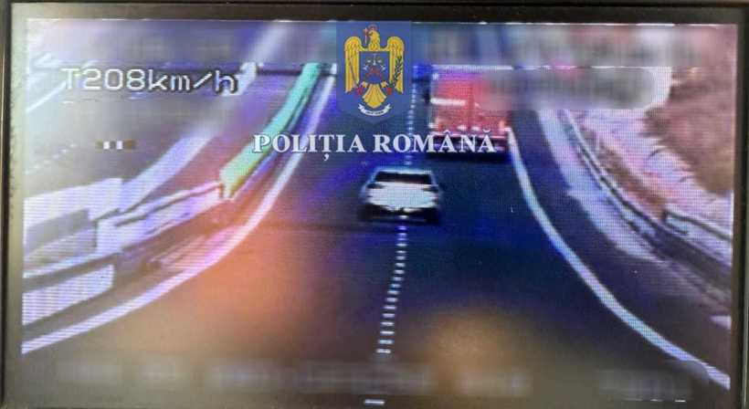 Șofer teribilist, prins conducând cu 208 km/h pe drumul expres din Dolj: a rămas fără permis pentru 120 de zile