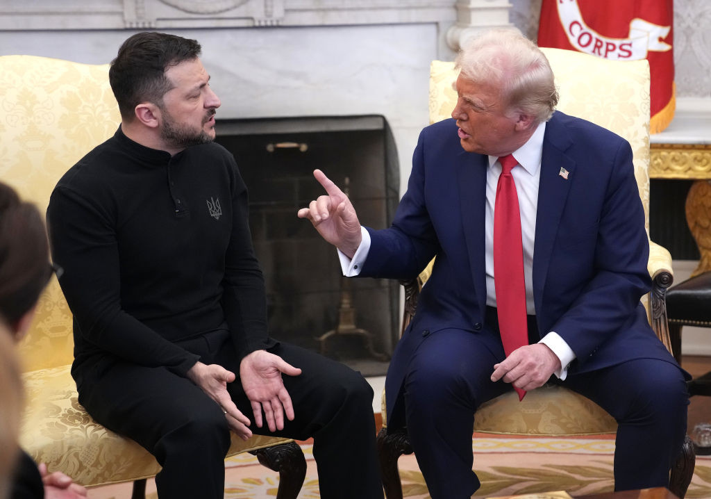 Un designer de modă ucrainean crede că Zelenski va purta un costum militar la întâlnirea cu Trump, ca să nu-l enerveze