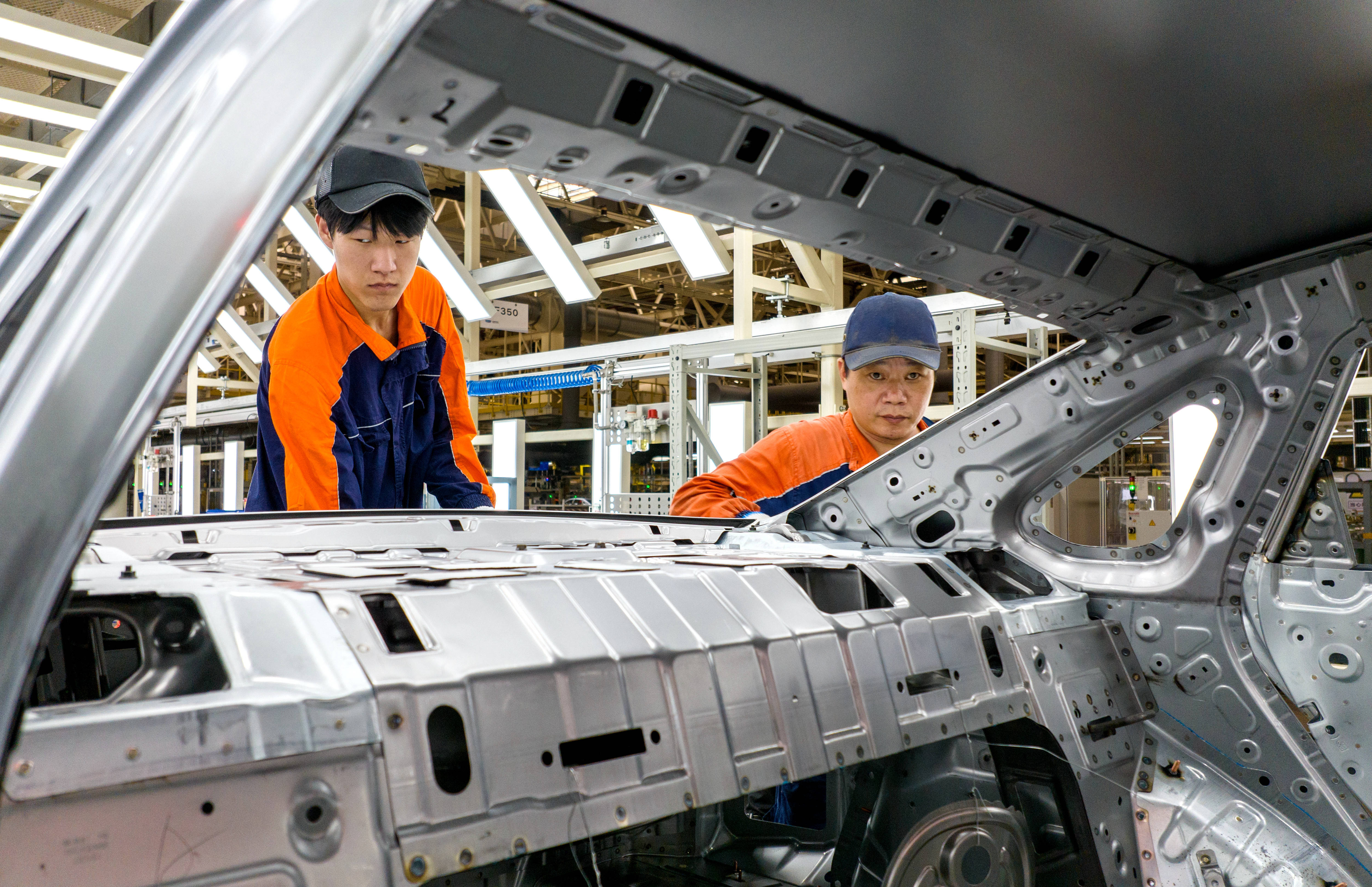 Un colos auto din China își deschide fabrică în Timișoara. Are venituri de 24,5 miliarde de dolari pe an