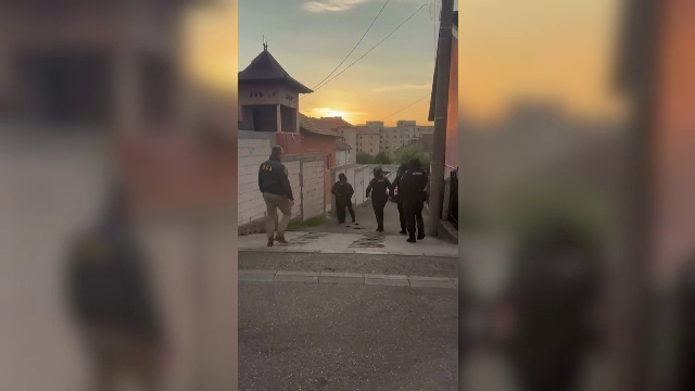 Doi polițiști din Vâlcea, anchetați pentru corupție. Cum reduceau perioada suspendării permiselor unor șoferi