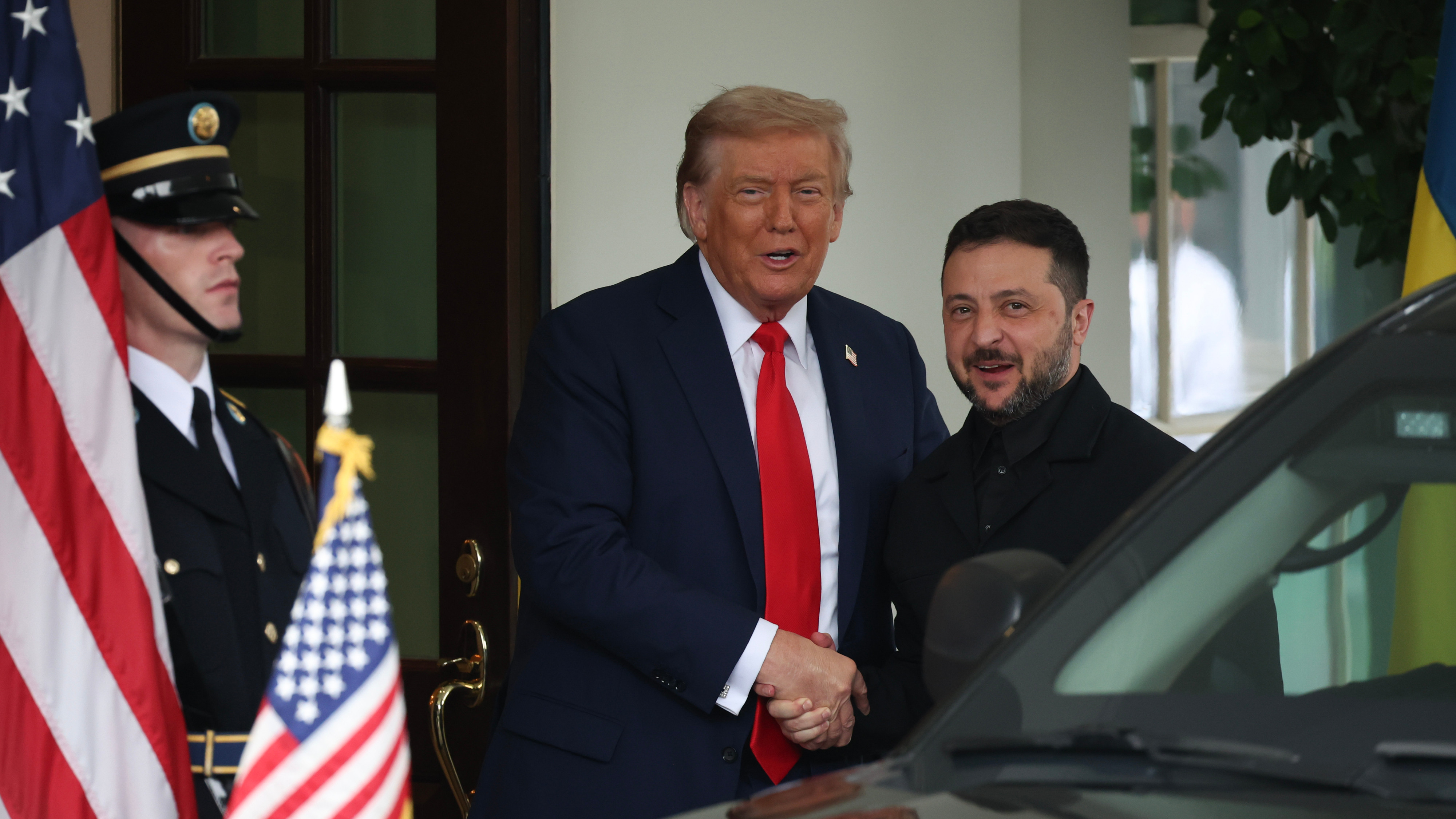 Donald Trump spune că SUA ar putea oferi sprijin aerian pentru a susţine un acord de pace în Ucraina