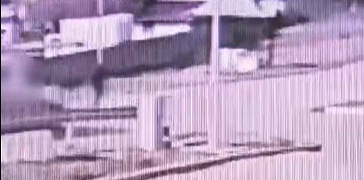 Un băiat de 12 ani a ajuns la spital după un accident cu trotineta. Mama lui face un apel emoționant. Video