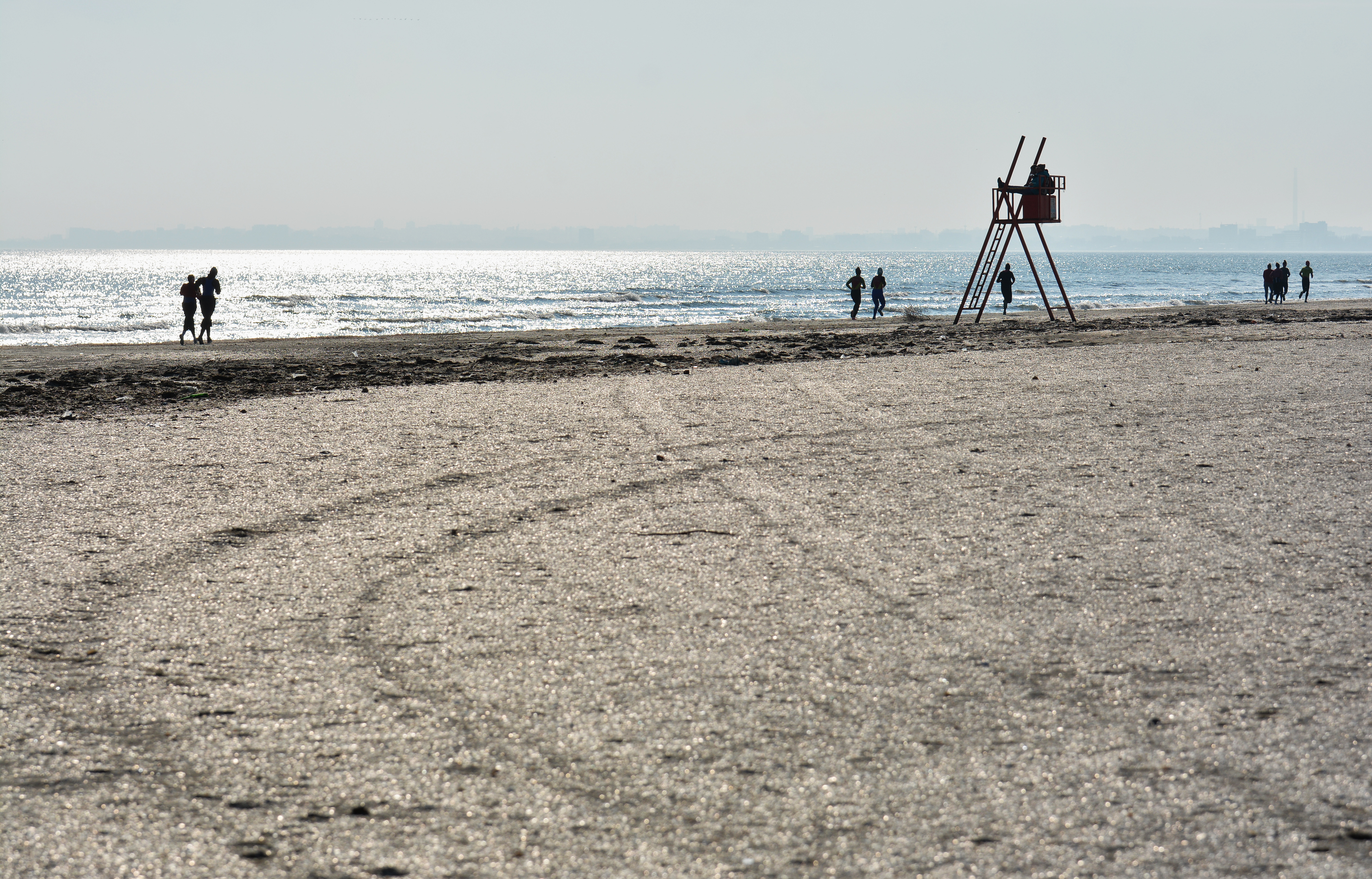 Băiat de şase ani, căutat după ce a dispărut de pe o plajă din Mamaia Nord. Copilul a fost găsit și predat părinților